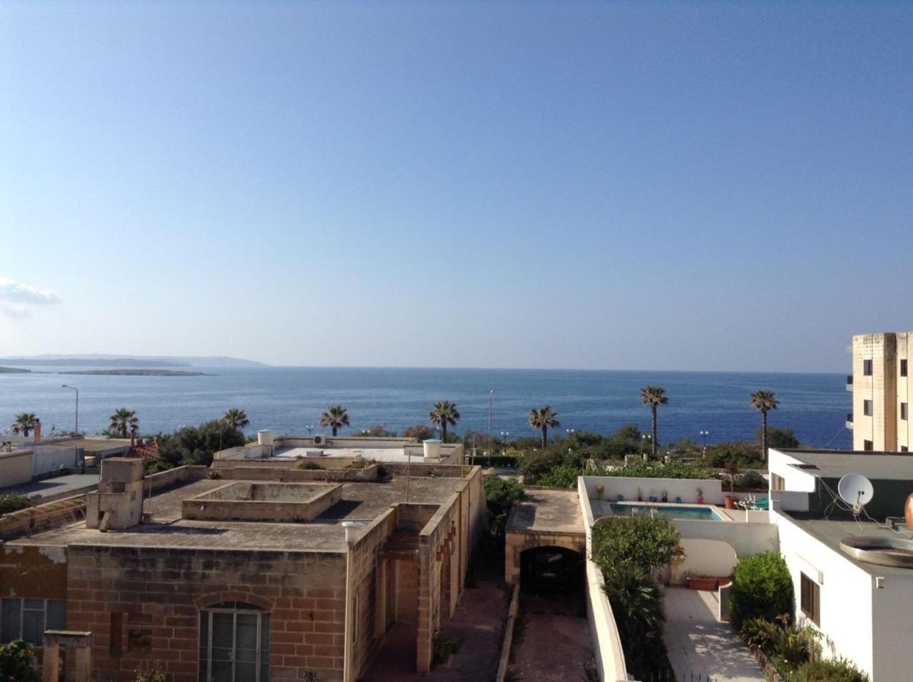 Seafront Apartment With Pool St. Paul's Bay Dış mekan fotoğraf