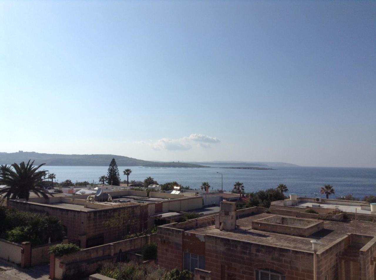 Seafront Apartment With Pool St. Paul's Bay Dış mekan fotoğraf