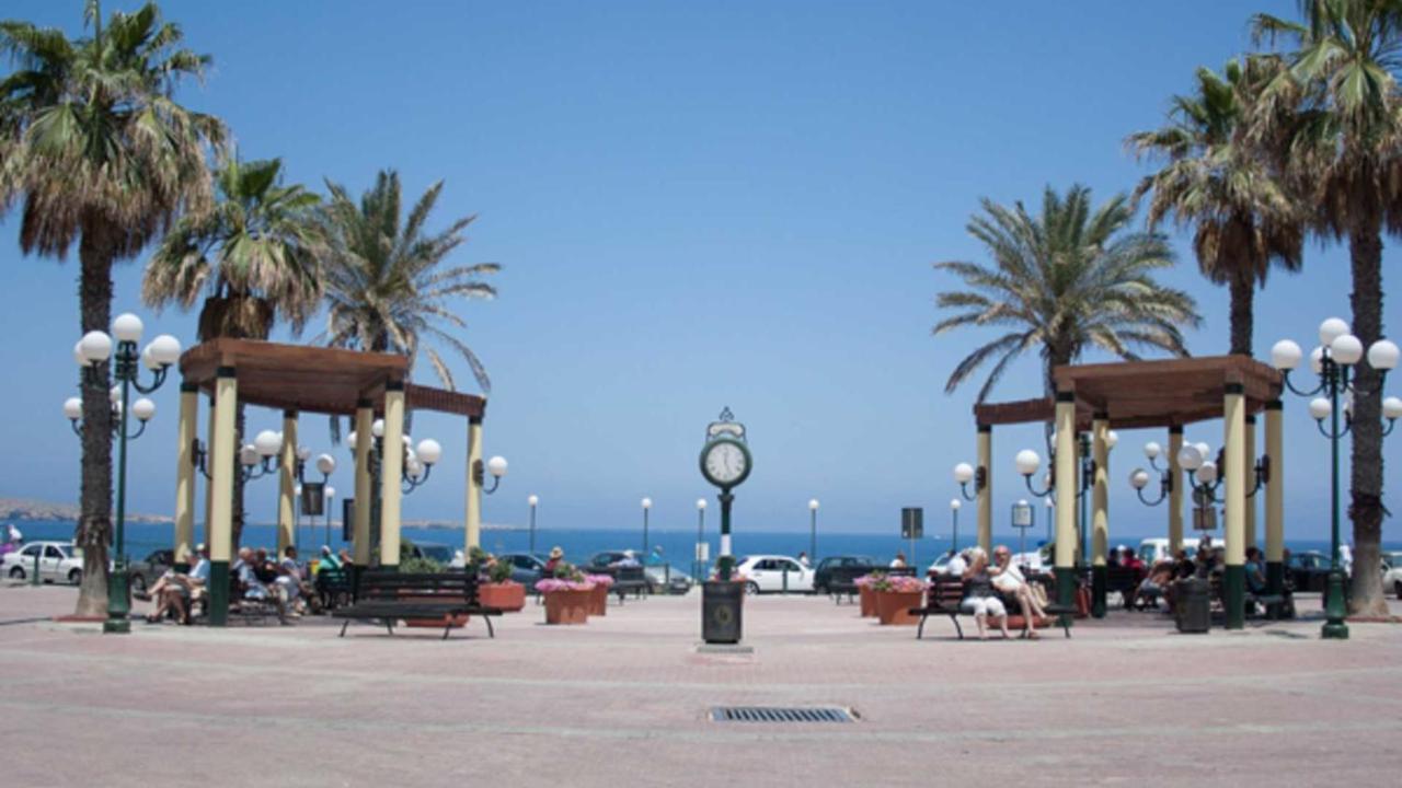 Seafront Apartment With Pool St. Paul's Bay Dış mekan fotoğraf